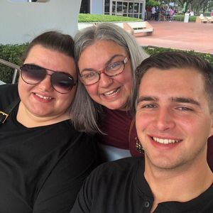 Meet your Posher, Isabel